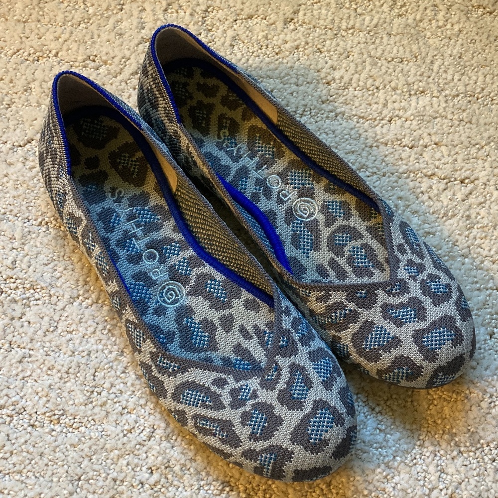 Rothy's Grey Blue Spotted Leopard Flats Size 8